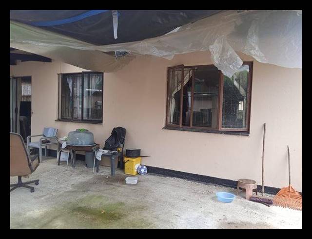 2 BEDROOM HOUSE FOR SALE IN BRACKENHAM